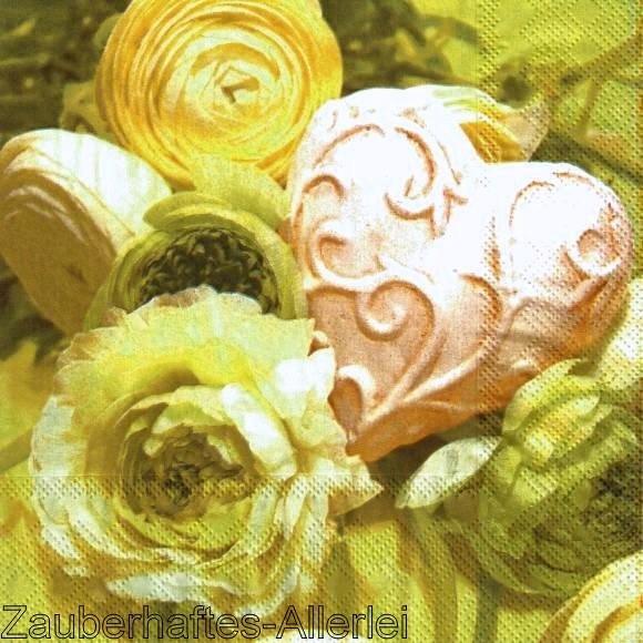 10997 Serviette Lovely Heart - Blumen Herz mit Ornament